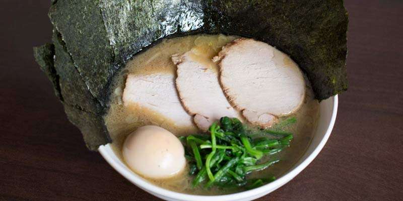 ラーメン(中盛・増し増し) 240B