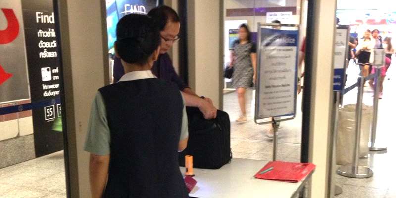 今週のギモン「タイの地下鉄にある金属探知機の意味は?」