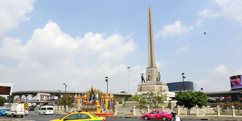 今週のギモン「戦勝記念塔は、誰に勝った記念? 」