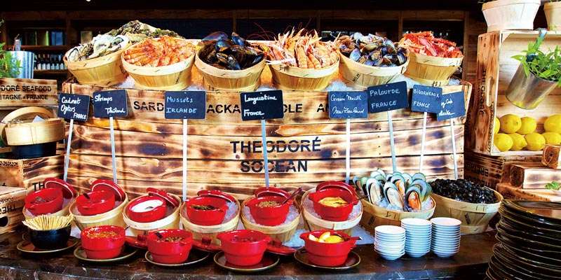 外国の市場を思わせるビュッフェコーナーのプレゼンテーション