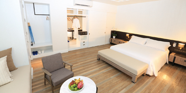 清潔感とゆとりある部屋は、すべての宿泊者をリラックスさせる