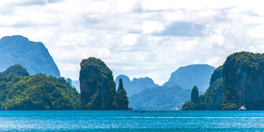 手つかずの自然が残るヤオノイ島