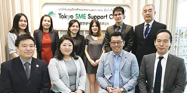 公社タイ事務所スタッフ一同。「日タイ企業の皆様を丁寧にサポートしています」