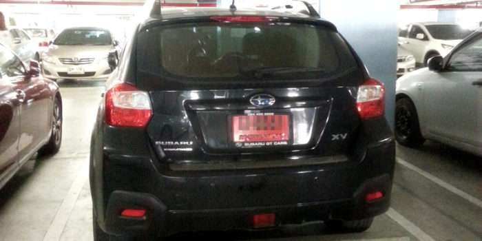 税金未納付の問題などから2017年以降、赤ナンバーを廃止する動きがあります