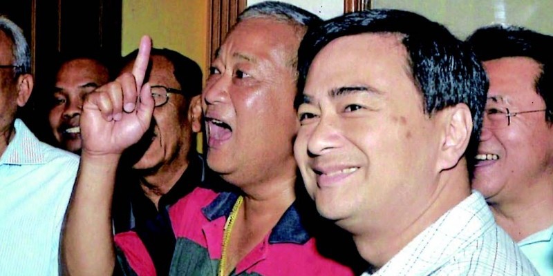 知事が民主党から総スカン - ワイズデジタル【タイで生活する人のための情報サイト】