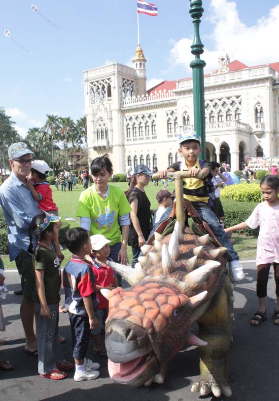 タイの『子どもの日』はいつ？どんな日？ - ワイズデジタル【タイで生活する人のための情報サイト】