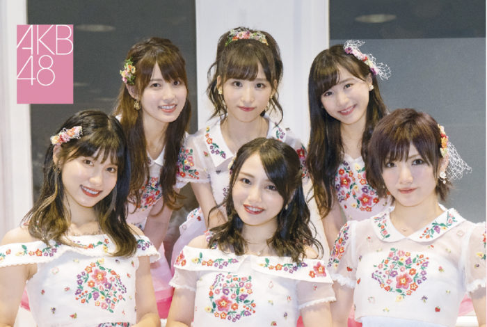７月28日、AKB48のメンバー６人が バンコク都内でファンミーティング※を行った。 近年バンコクを訪れる機会が急増し、 現地ファンの心を今まで以上に惹きつける 彼女たち。そのイベント現場を直撃した。