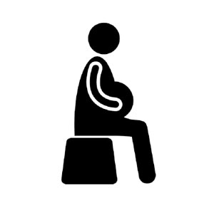 席の譲り合い お年寄りや妊婦、小さな子どもには席を譲るのがマナー。背もたれに優先ステッカーが貼ってある席もあります。また、お坊さんは女性に触れられないためため、一番端の席に座るのが一般的です。