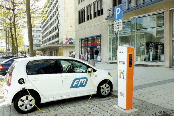 米中貿易摩擦や自動車ローン引き締めの煽りを受け、昨年のタイの自動車生産台数はマイナスに転じた。