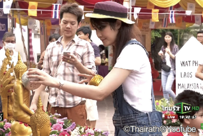 残念ながら今年は延期になりましたが、毎年４月13〜15日は「水掛け祭り」とも呼ばれるタイの旧正月「ソンクラン」です。