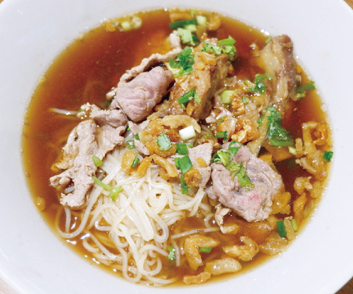 思わず飲み干してしまう、香ばしいスープが決め手 - ワイズデジタル【タイで生活する人のための情報サイト】