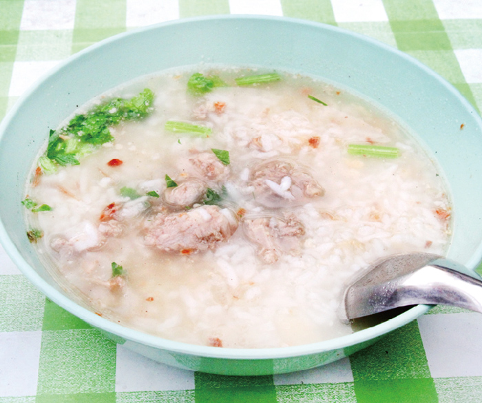 深夜まで営業。〆の一杯にも最適なお粥専門店 - ワイズデジタル【タイで生活する人のための情報サイト】