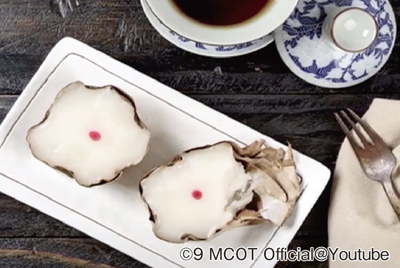 もち米を蒸した「カノムケン」は、中華系の伝統行事には欠かせないお菓子の一つ