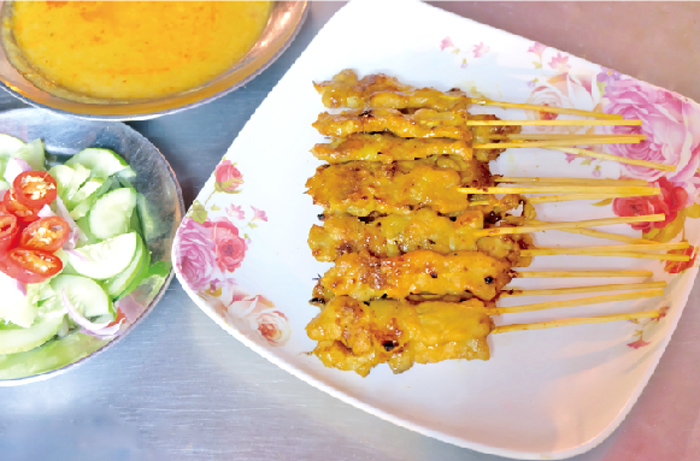 必食！人気屋台の豚肉の串焼き - ワイズデジタル【タイで生活する人のための情報サイト】