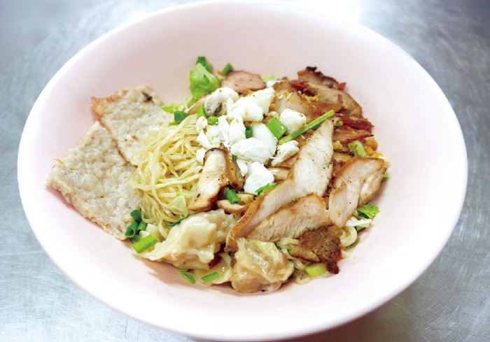 やみつきになる昔ながらの味！ コスパ◎ - ワイズデジタル【タイで生活する人のための情報サイト】