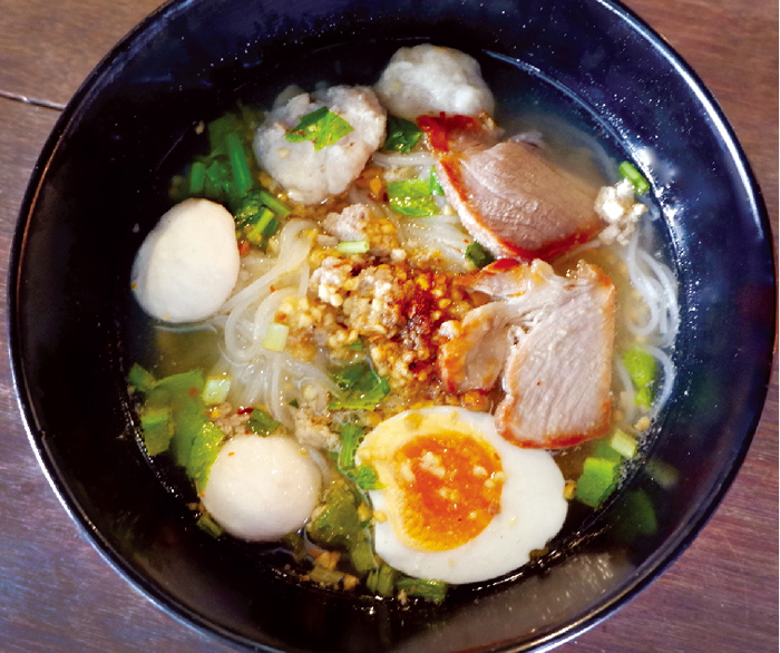 行列必至！オフィス街の人気ヌードル店 - ワイズデジタル【タイで生活する人のための情報サイト】