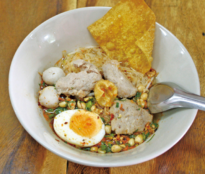 駅近で楽しめる絶品トムヤムヌードル - ワイズデジタル【タイで生活する人のための情報サイト】