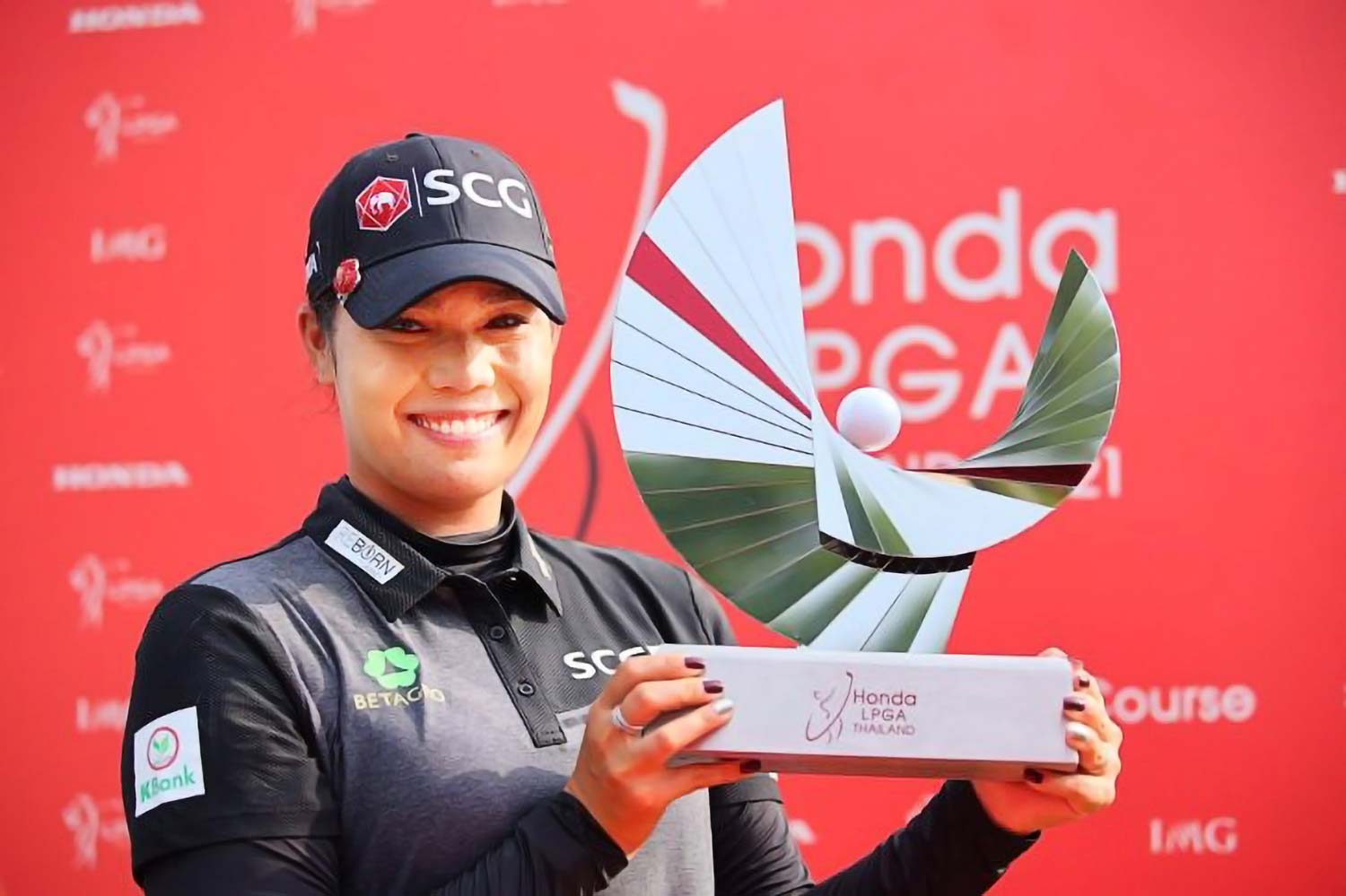 「LPGAツアー」の熱戦に幕 アリヤ・ジュタヌガンが逆転V - ワイズデジタル【タイで生活する人のための情報サイト】