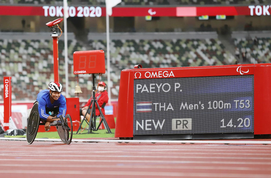 東京パラリンピック・車いす陸上男子に出場のポンサコーン・ペーヨ選手（24）が、400mT53、100mT53と２試合続けて金メダルを獲得。８月29日の400mでは46.61秒の世界記録を更新した。