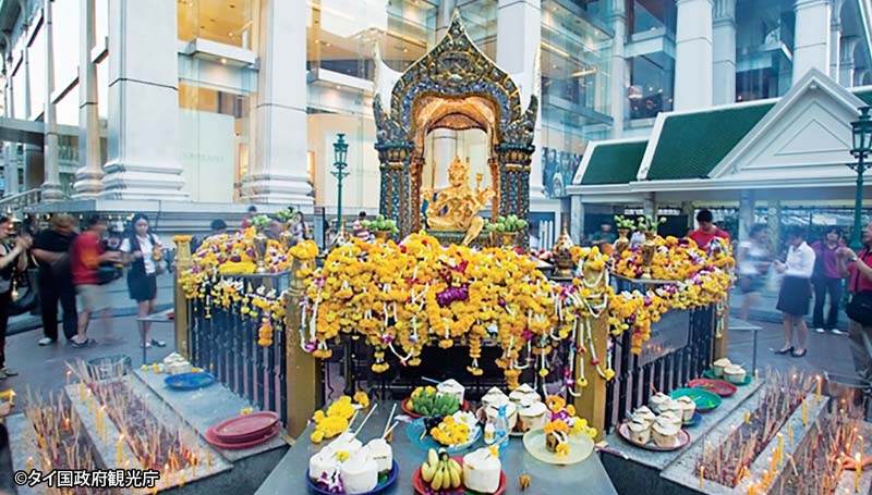タイの寺院での 正しい参拝の作法とは？　ー　おしえてタイランド