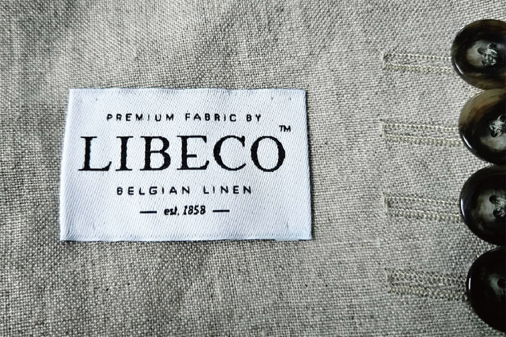 【上質リネンを使用】 ベルギーリネンのリーディングブランド『LIBECO』を使用。着用する うちに繊維が柔らかく馴染み、リネン特有の経年変化もお楽しみ頂けます。