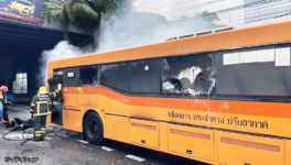バンコク都ペッブリー通りで路線バスが火災 - ワイズデジタル【タイで生活する人のための情報サイト】