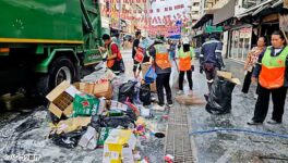 水かけ会場のカオサン通り　ゴミ116トン回収 - ワイズデジタル【タイで生活する人のための情報サイト】