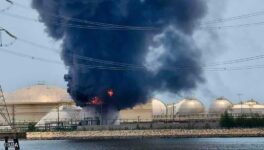 マープタープット工業港で　大規模な化学品タンク火災 - ワイズデジタル【タイで生活する人のための情報サイト】