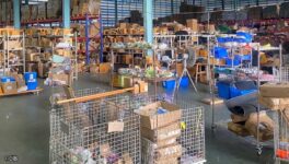 オンライン販売倉庫摘発 10万点以上の密輸品 - ワイズデジタル【タイで生活する人のための情報サイト】