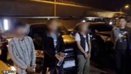 麻薬輸送の現行犯で 上級階級の警察官逮捕 - ワイズデジタル【タイで生活する人のための情報サイト】