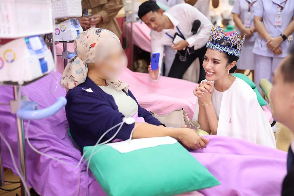 ミス・ワールドのオパールさん 国家がん機構を訪問 ー 第72回「Miss World 2025」世界大会で優勝したオパール=スチャーター・チュアンシリさんが6月17日に帰国し、国家がん機構を訪問。乳がんへの知識を高めるための「Opal for Her」プロジェクトを支持するためにタイ医療局と協議した。