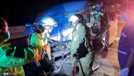 チェンマイ行きのミニバン 山道でトラックに衝突、負傷者多数 - ワイズデジタル【タイで生活する人のための情報サイト】