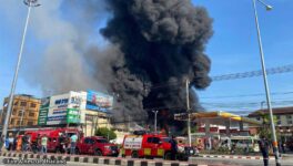 エンジンオイルの倉庫で火事 出火原因については調査中 - ワイズデジタル【タイで生活する人のための情報サイト】