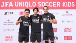 内田篤人さんが子どもたちと交流 JFAユニクロサッカーキッズ in タイ - ワイズデジタル【タイで生活する人のための情報サイト】