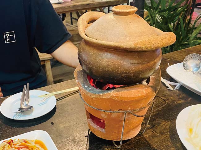 イサーン地方の鍋料理チムチュム - ワイズデジタル【タイで生活する人のための情報サイト】