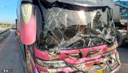 スクールバス3台が衝突　乗っていた学生25人が負傷 - ワイズデジタル【タイで生活する人のための情報サイト】