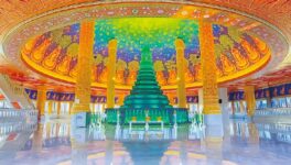 エメラルド色に輝く寺院　ワット・パークナム - ワイズデジタル【タイで生活する人のための情報サイト】