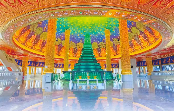 エメラルド色に輝く寺院　ワット・パークナム - ワイズデジタル【タイで生活する人のための情報サイト】