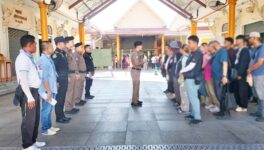 ワット・アルンでカメラマンによる迷惑行為が横行　観光警察は寺院と協力して是正に乗り出すことに… - ワイズデジタル【タイで生活する人のための情報サイト】