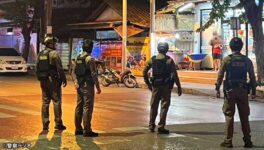 交際相手の女性を人質に 母親が息子を説得し、逮捕 - ワイズデジタル【タイで生活する人のための情報サイト】