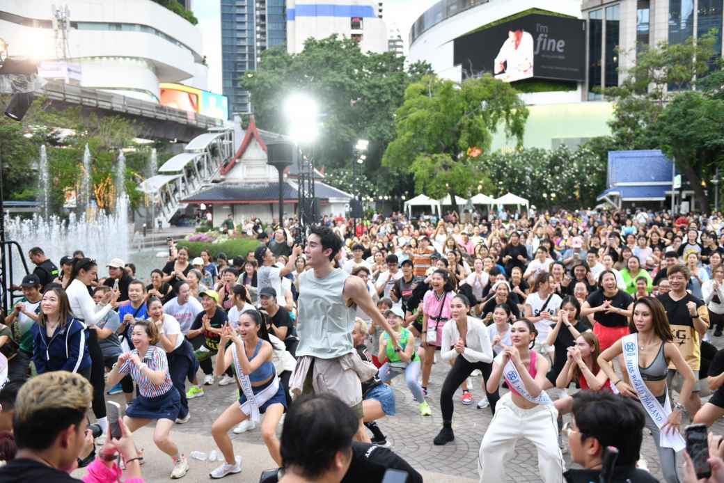 ベンチャシリ公園がダンスフロアに 6月26日まで無料エアロビ開催