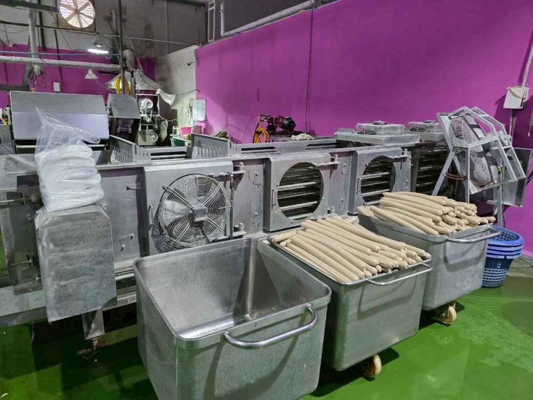 近郊で肉加工密造工場摘発 偽の登録番号で全国へ流通