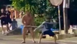 プーケット路上で一騎打ち　鉄パイプに真剣を持ち出し対抗 - ワイズデジタル【タイで生活する人のための情報サイト】