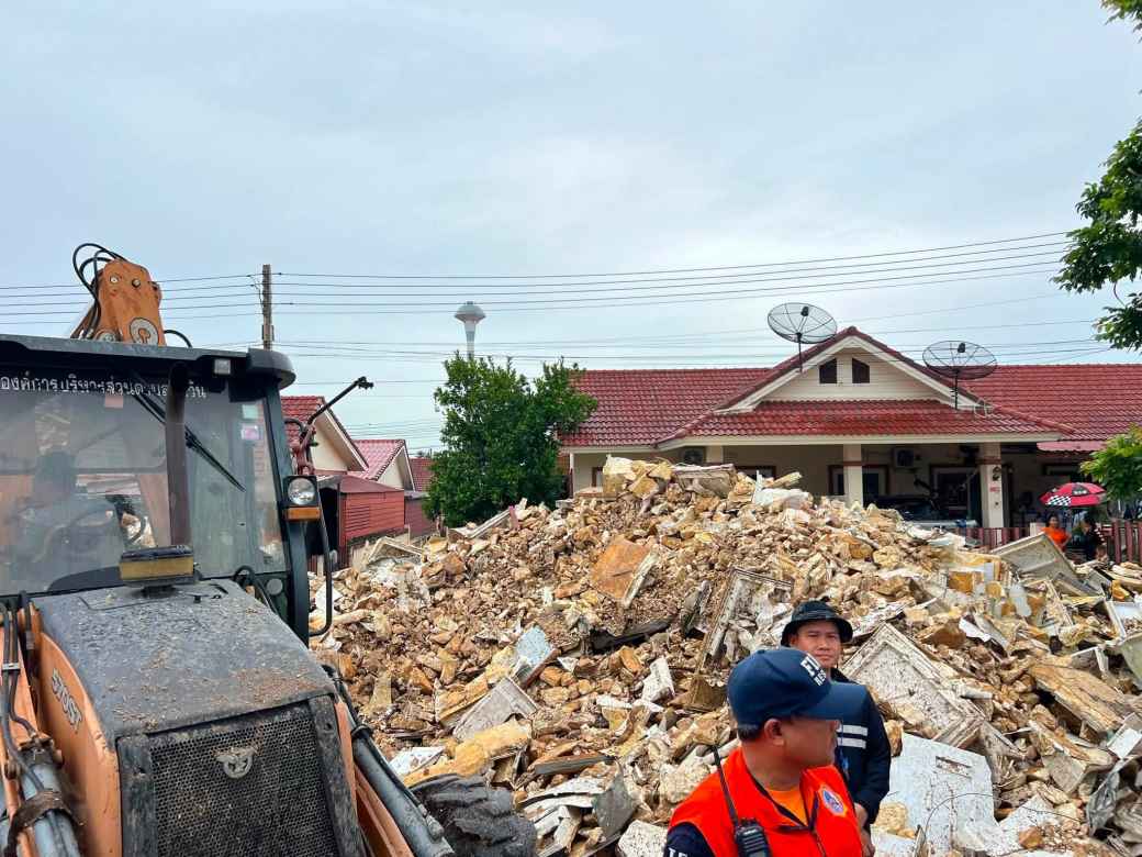 住宅地にら大量の発泡スチロール流入 県知事が違法事業者に法的措置を命令