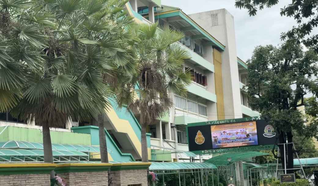 ノンタブリーの学校で中3男子が銃撃 9人死亡:自宅で祖父母を射殺後に校内で乱射