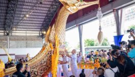 スティダー王妃48歳記念パレードへ準備　タイ海軍が「御座船」の祈祷儀式を実施 - ワイズデジタル【タイで生活する人のための情報サイト】