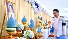 タイ全土で感謝と祝福の祈り　「母の日」サナーム・ルアンで記念式典 - ワイズデジタル【タイで生活する人のための情報サイト】