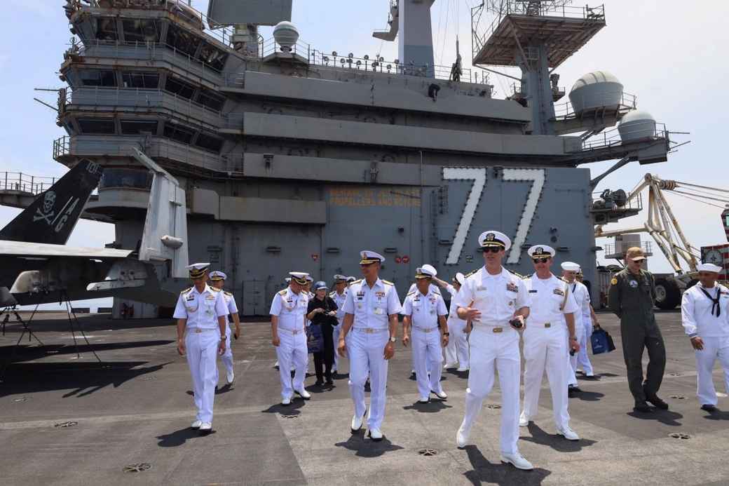 米原子力空母「ジョージ・H・W・ブッシュ」がプーケット寄港 タイ海軍幹部らも視察、二国間防衛協力と経済効果を期待